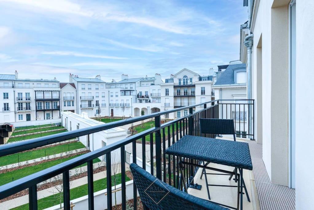 Palladium Appartement Disneyland Bmyguest เซร์ริส ภายนอก รูปภาพ